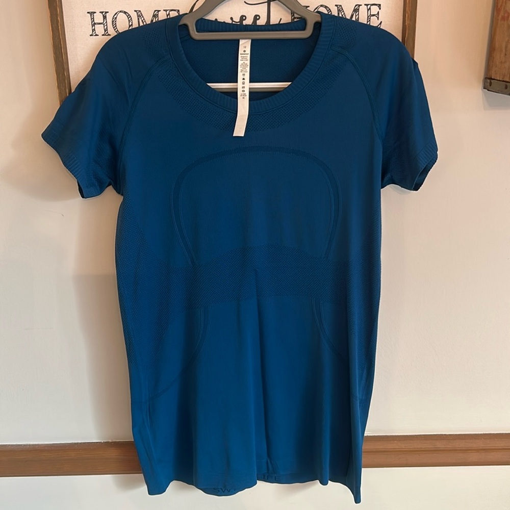 NWOT Lululemon Swiftly Size 12